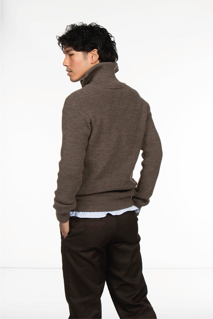 Douwe schipperstrui UNDYED beehruin back