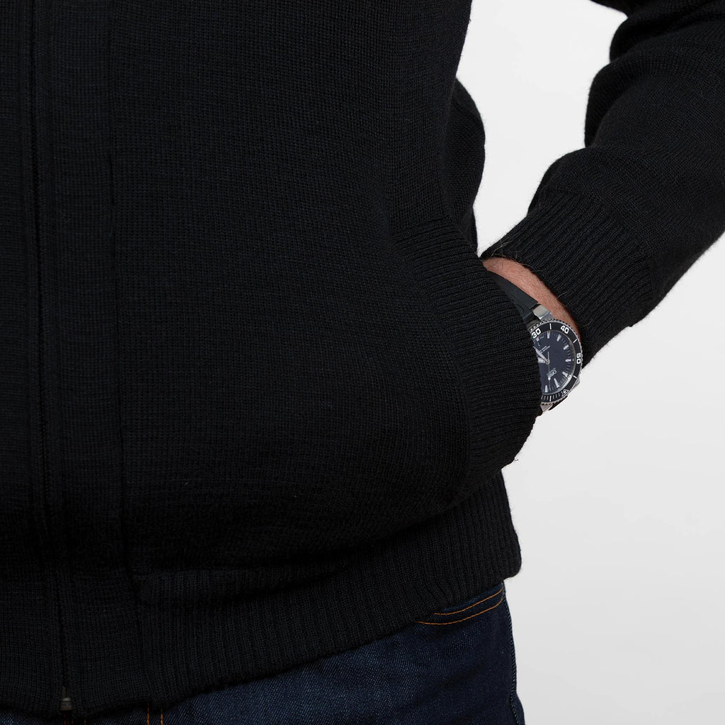 Friso black detail