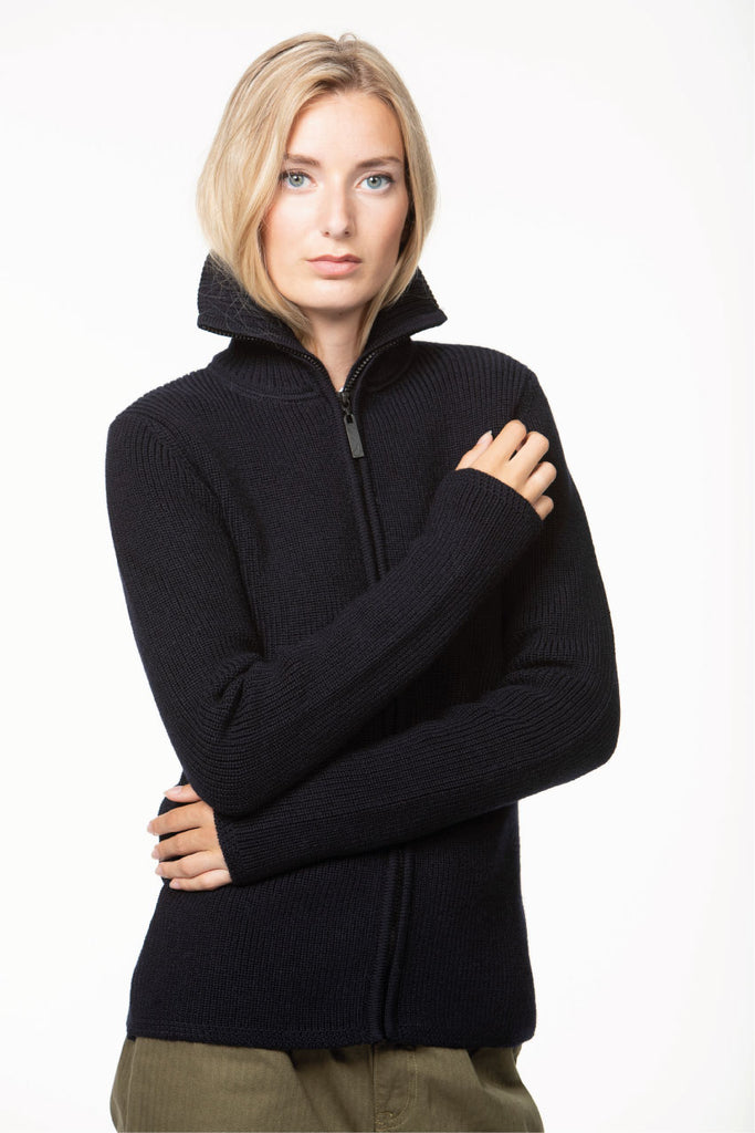 Jeldou navy close