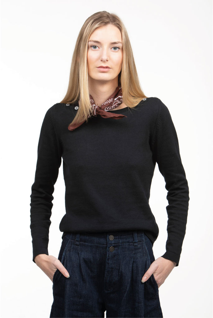 Nynke navy front