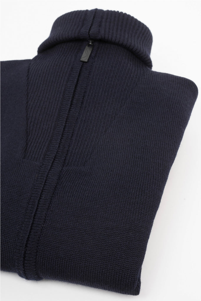 Waaie navy gevouwen